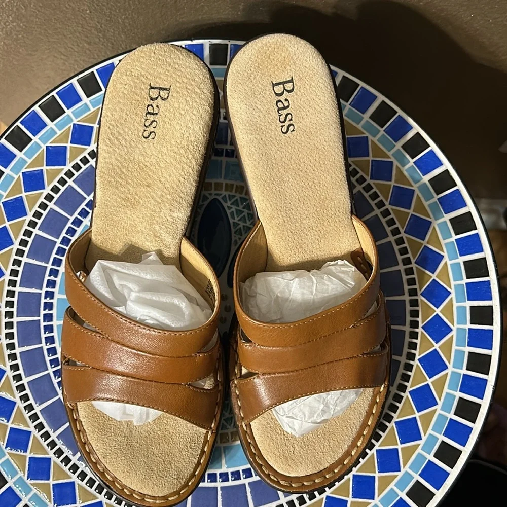 Bass Cushion wedge heel